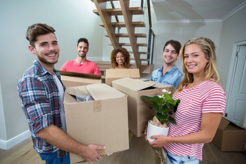 Local moving van service operating in Bowespark streets
