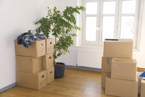 Local man and van team handling a move in Bowespark